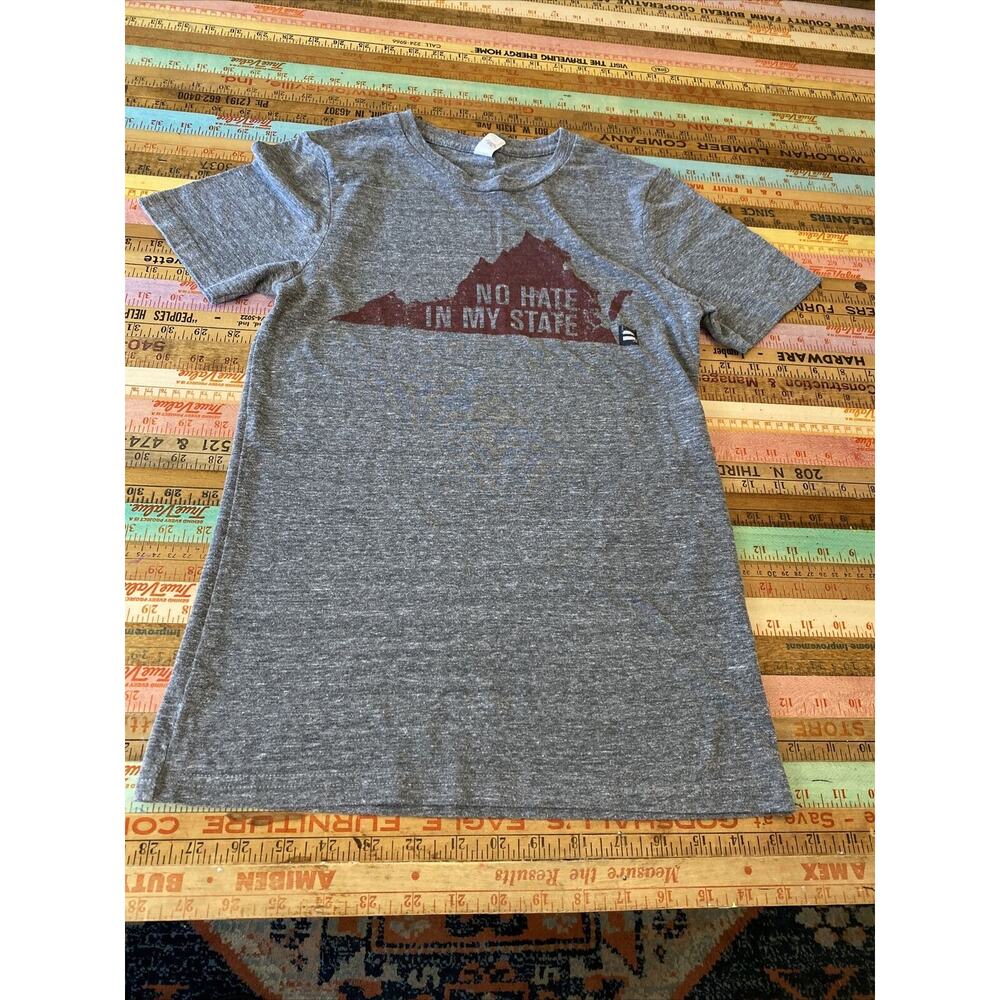 Equality Womens XS T-Shirt Gray LGBT Pride No Hate In My State VA Rainbow